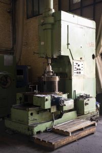 Soviet Shaping machine: capable of shaping internal and external gears up to a maximum diameter of 30 cm