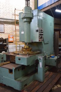 Heavy-duty shaping machines: capable of shaping internal and external gears up to a maximum diameter of 1 meter